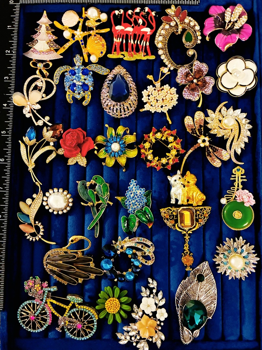 30 Pc Mixed Brooch Lot Rhinestone Swan Turtle Cat Flower Animal Pin Set